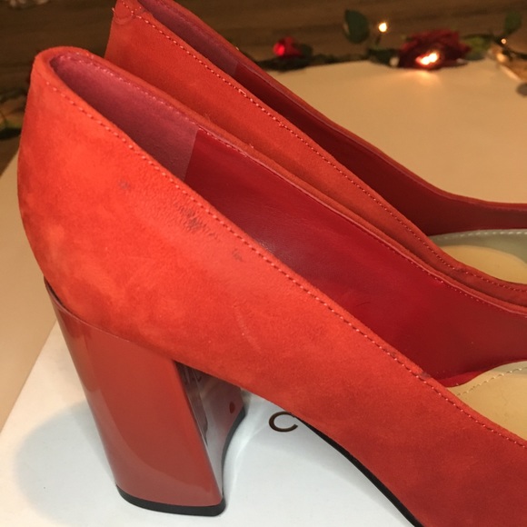Marc Fisher Real Red Suede Heels. - Picture 2 of 8